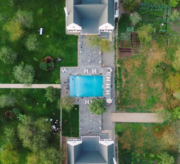 בית מלון כפרי Kili Seasons