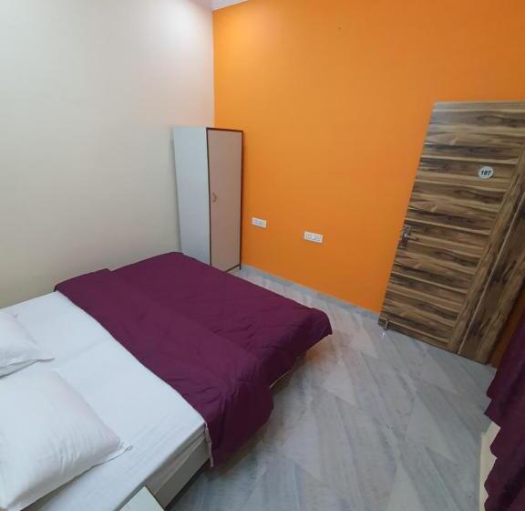 هتل Mahadeva Homes Guest House