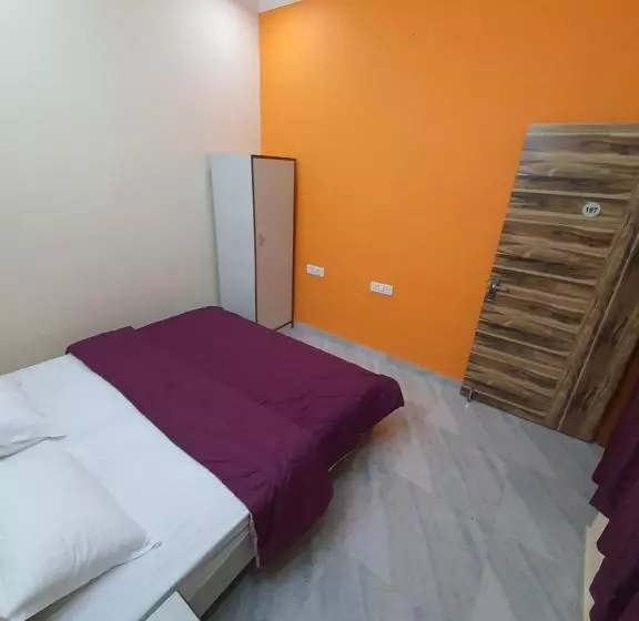 ホテル Mahadeva Homes Guest House