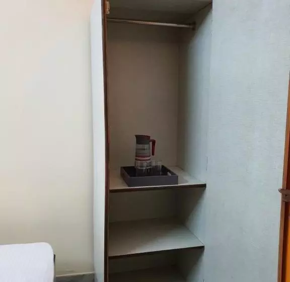 ホテル Mahadeva Homes Guest House