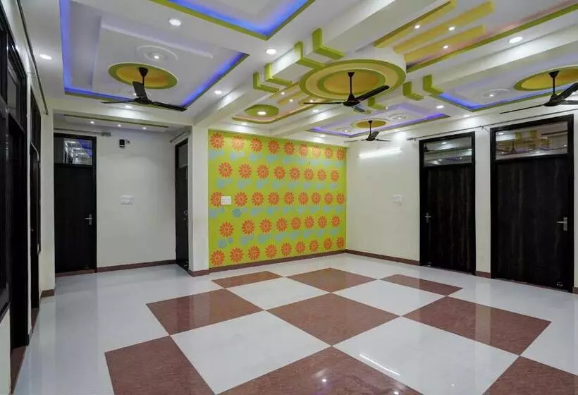 ホテル Oyo Flagship Kanpur City House