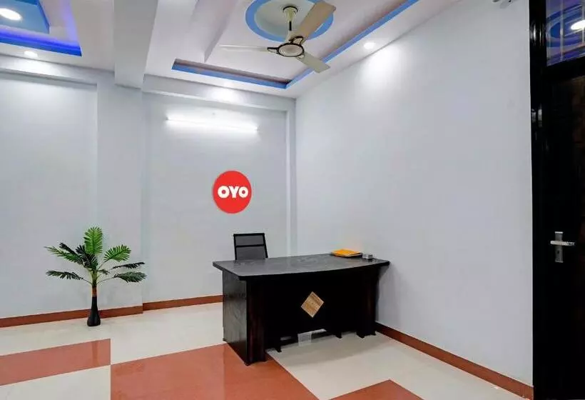 ホテル Oyo Flagship Kanpur City House