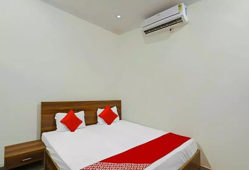 ホテル Oyo Flagship Townhome Inn