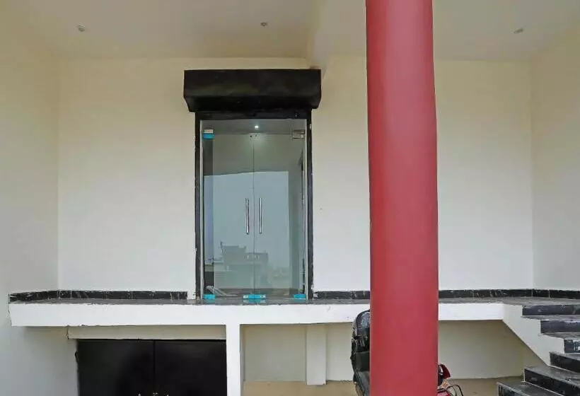 ホテル Oyo Flagship Townhome Inn