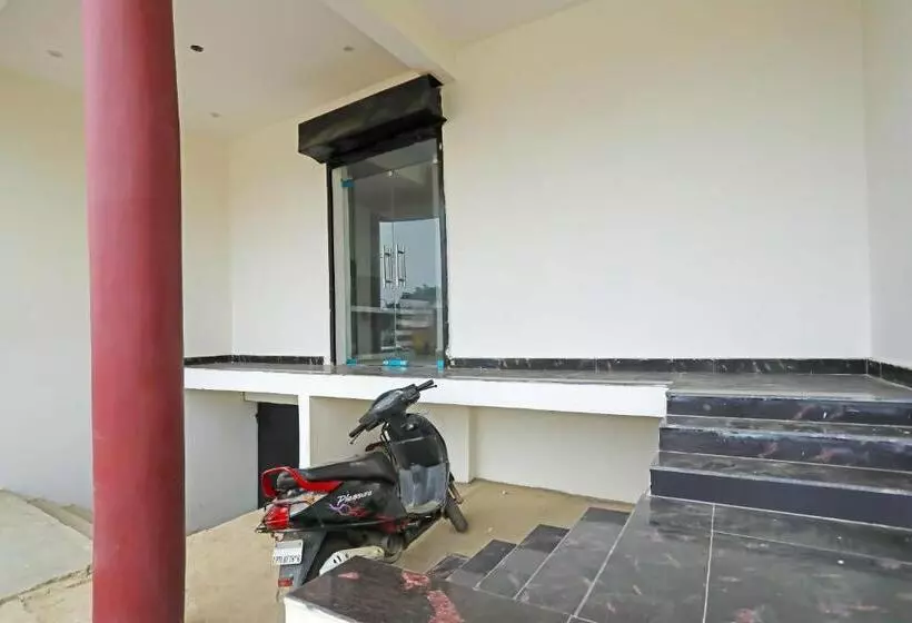 ホテル Oyo Flagship Townhome Inn