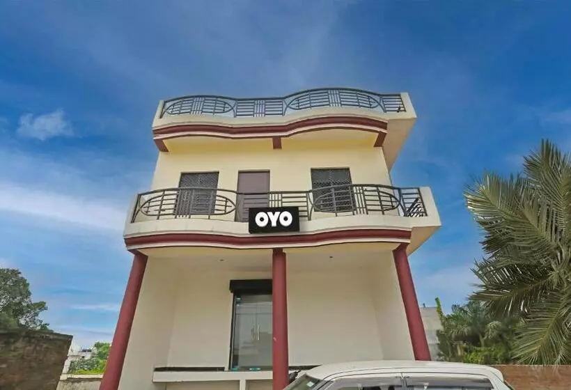 ホテル Oyo Flagship Townhome Inn