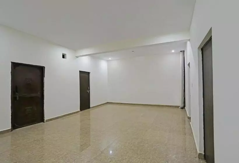 ホテル Oyo Flagship Townhome Inn