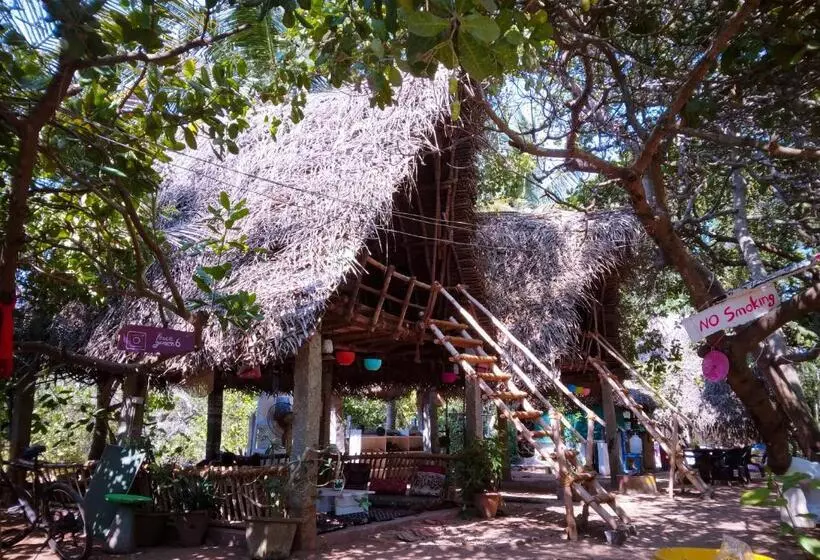 ホテル Shanthi Garden
