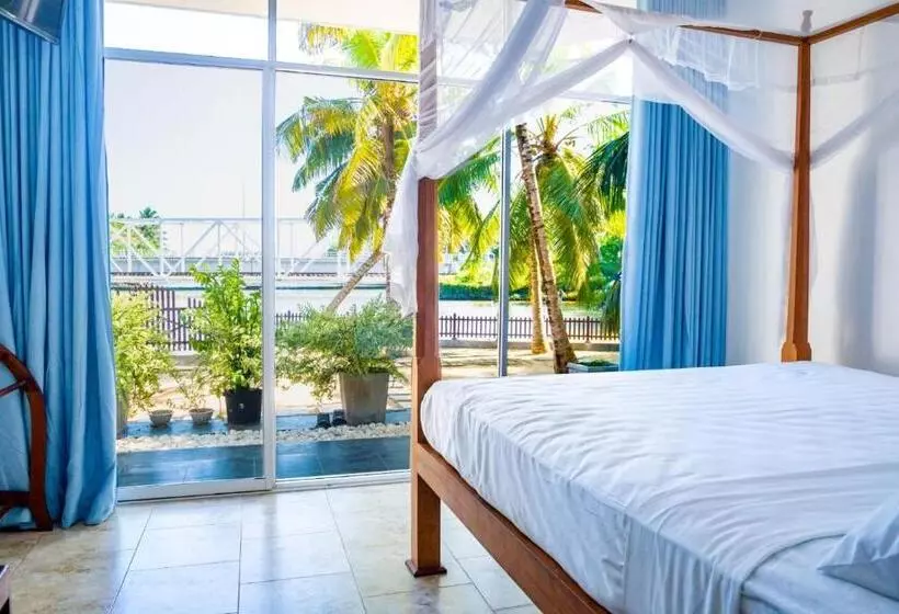 Hotelli Shalza Ahangama