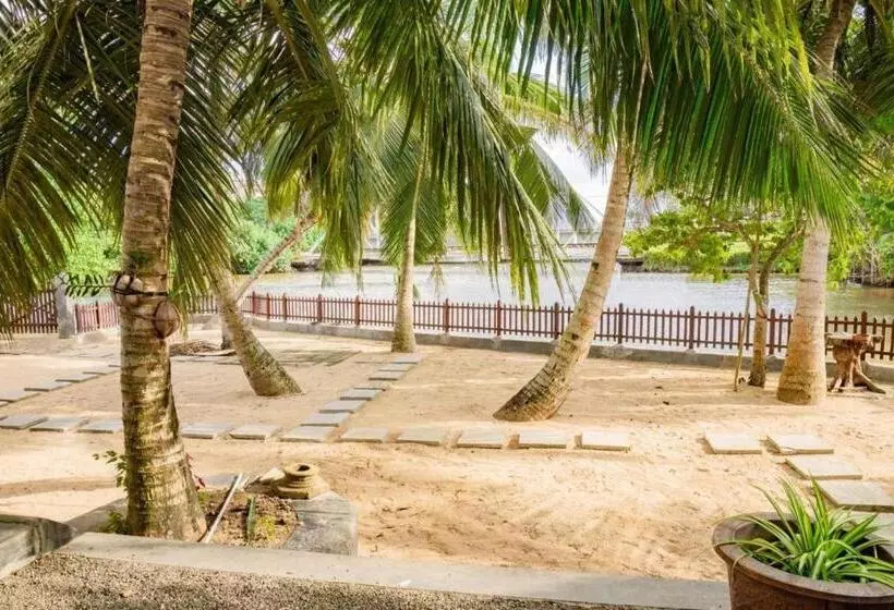 Hotelli Shalza Ahangama