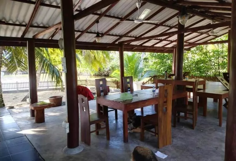 Hotelli Shalza Ahangama