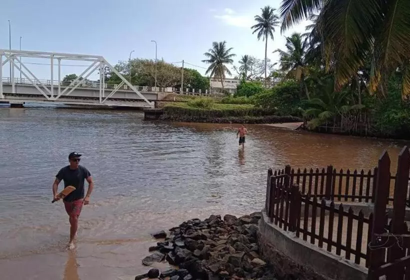 Hotelli Shalza Ahangama