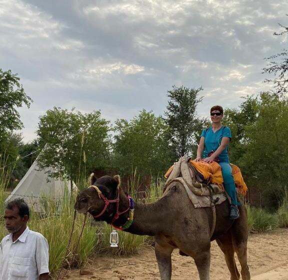 Hotel Umaid Desert Camp, Raisar