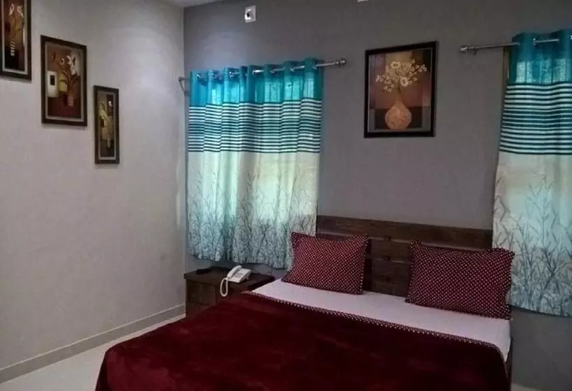 Non Ac Richa Hotel Palace Vadodara