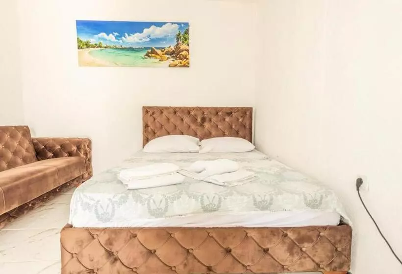 پانسیون Apartmani Medovic