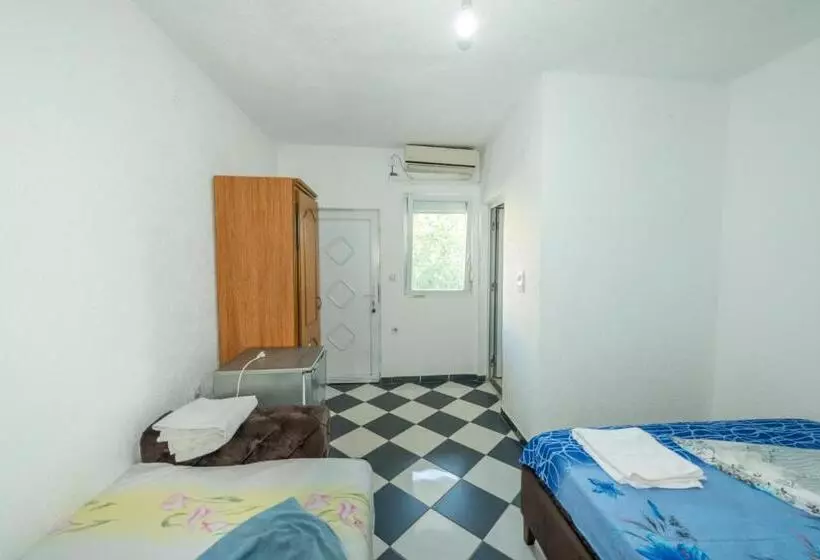 پانسیون Apartmani Medovic