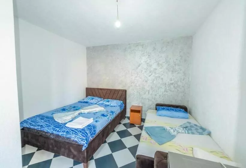 پانسیون Apartmani Medovic