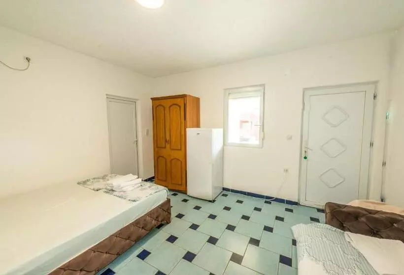پانسیون Apartmani Medovic