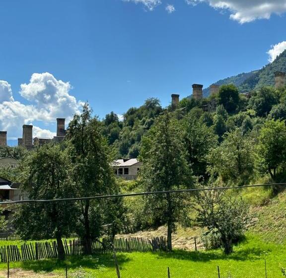 پانسیون Bala S House