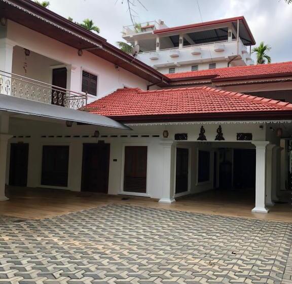 بنسيون Birds Paradise Holiday Rooms Kamburugamuwa