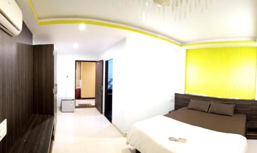 Pensiune Grey House Guest House