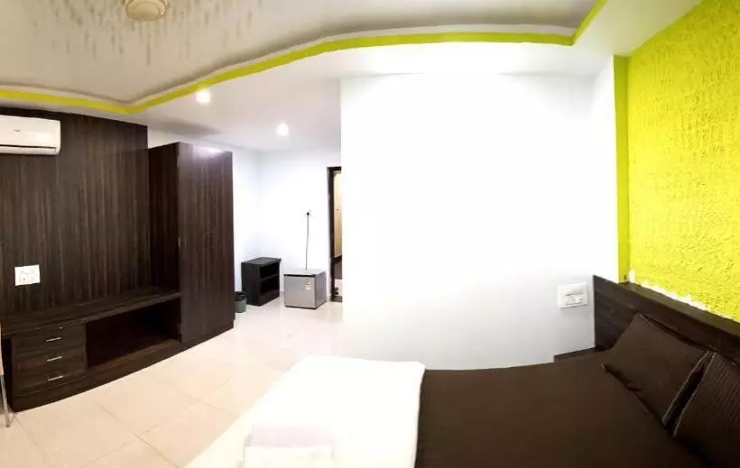 ペンション Grey House Guest House