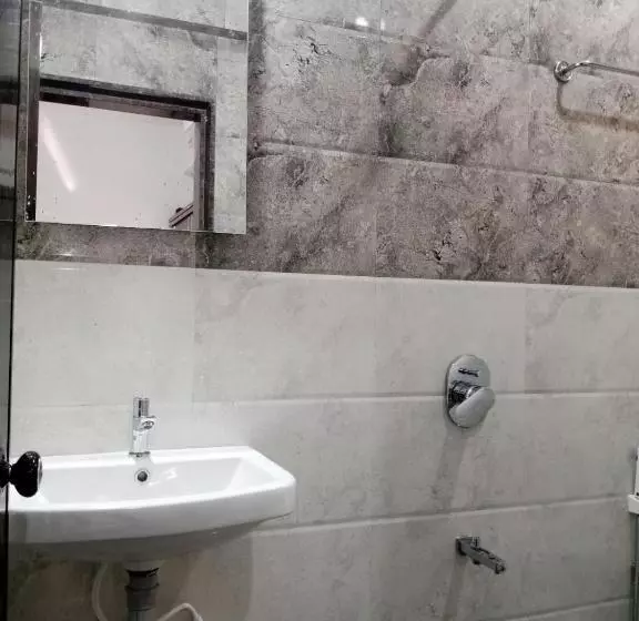 ペンション Grey House Guest House