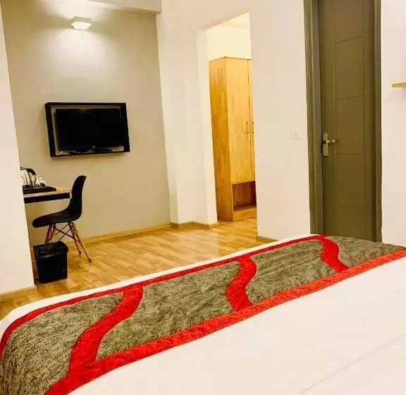 ペンション The Glory Hotel 137