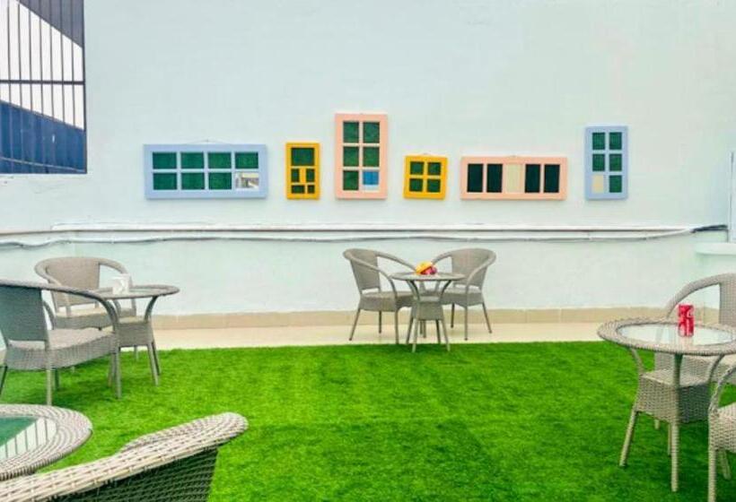 بنسيون The Glory Hotel 137