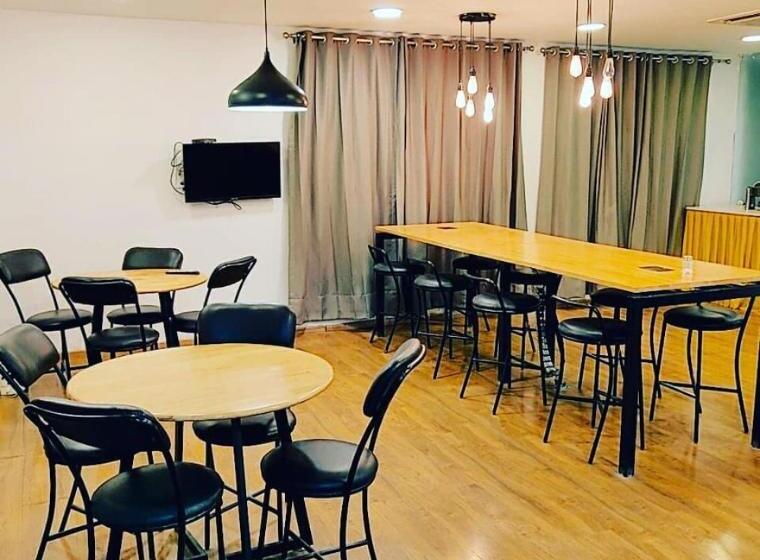 بنسيون The Glory Hotel 137