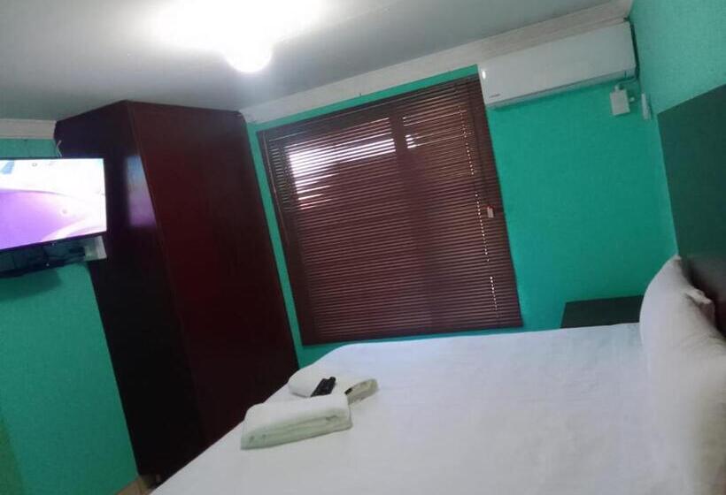 Pension The Good Life Royal Guest House