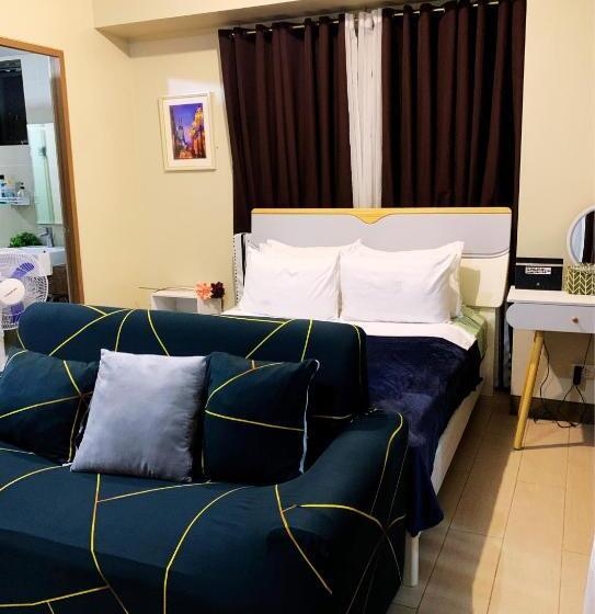 Studio 8th Fl With Balcony Across Terminal 3 Airport