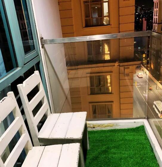 Studio 8th Fl With Balcony Across Terminal 3 Airport