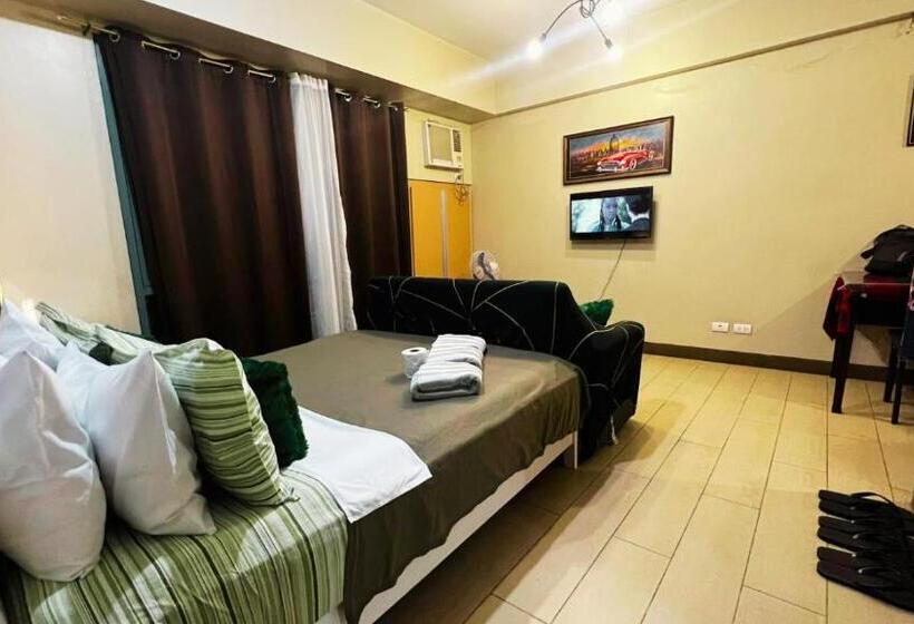 Studio 8th Fl With Balcony Across Terminal 3 Airport