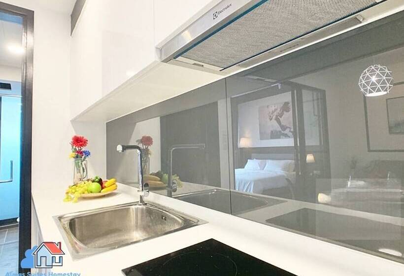 Almas Suites Puteri Harbour