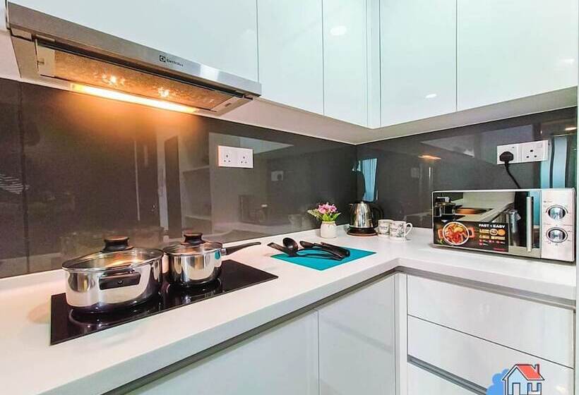 Almas Suites Puteri Harbour