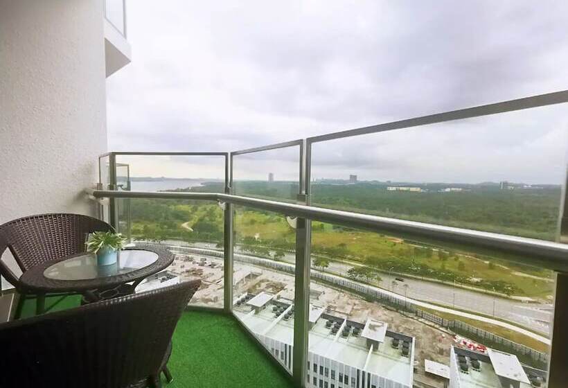 Almas Suites Puteri Harbour