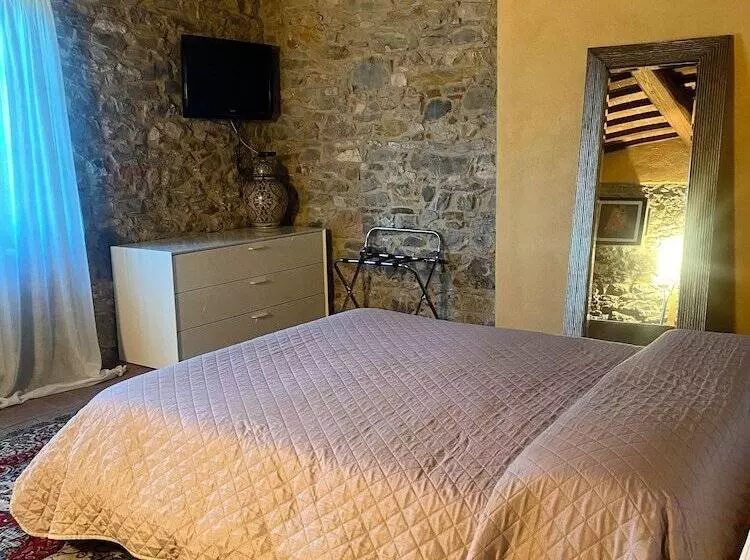 Room In B&b   Sottotono Agriturismo With Swimming Pool On Florence Surrounded By Greenery
