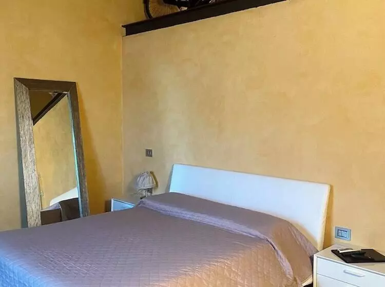 Room In B&b   Sottotono Agriturismo With Swimming Pool On Florence Surrounded By Greenery