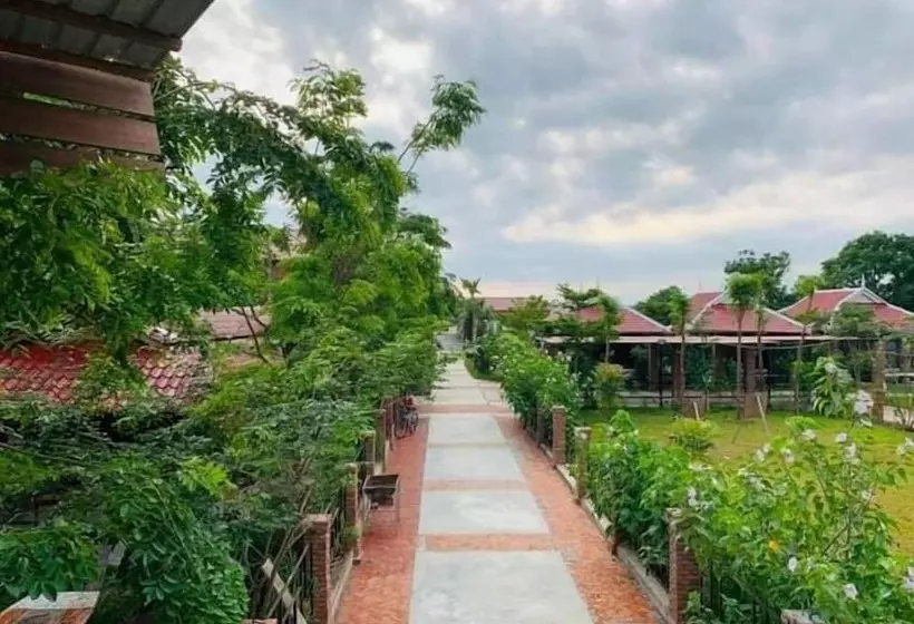 Aamiaismajoitus (B&B) Bat Rice Resort