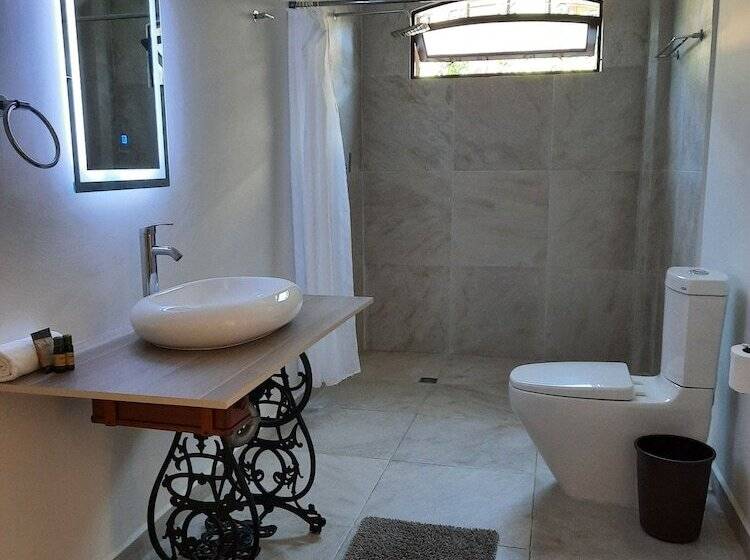 Bed and Breakfast Casa Aroma De Café, En El Corazón De Coatepec