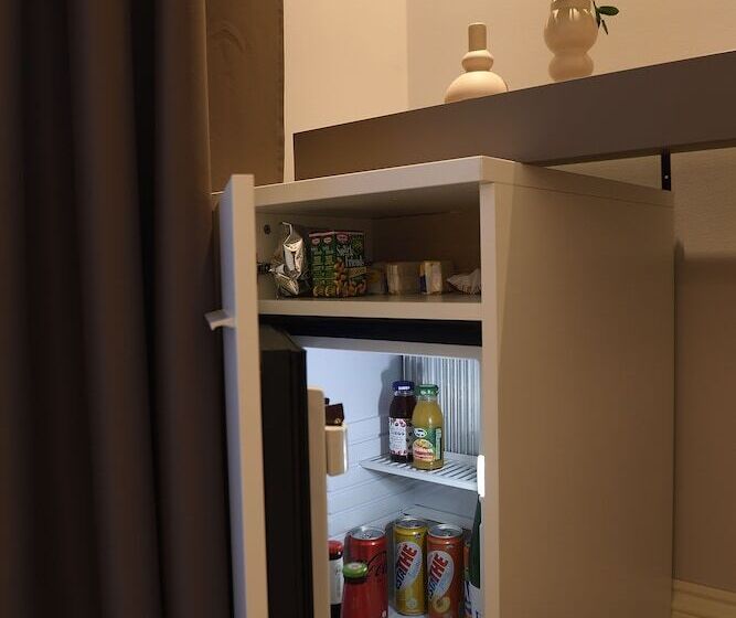 تختخواب و صبحانه La Dependance