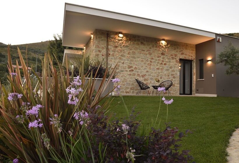 تختخواب و صبحانه La Dependance