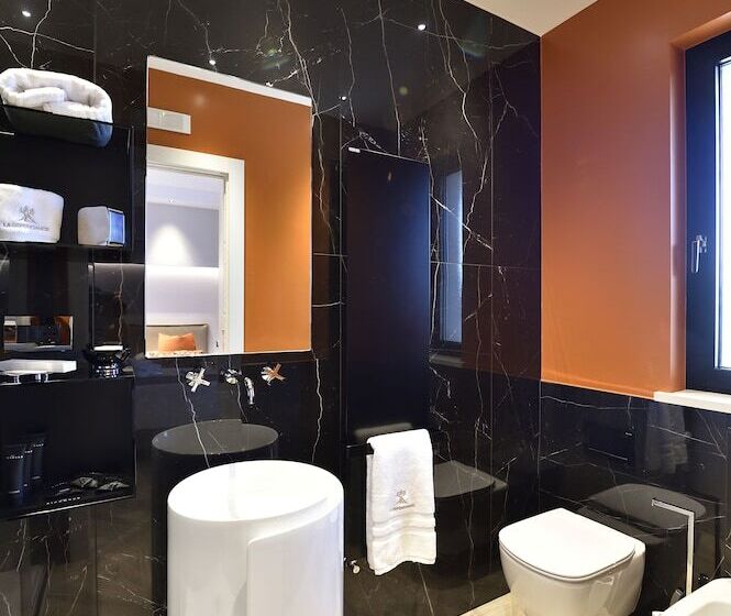 تختخواب و صبحانه La Dependance