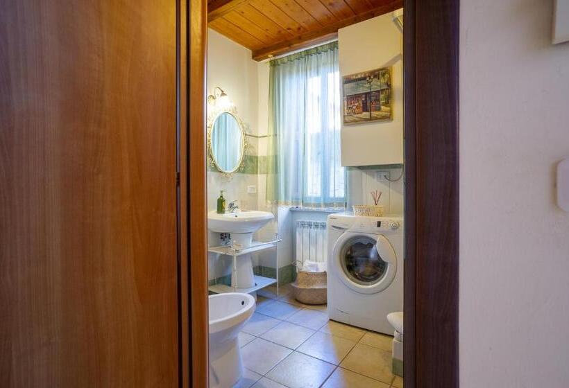 تختخواب و صبحانه La Suite Del Borgo