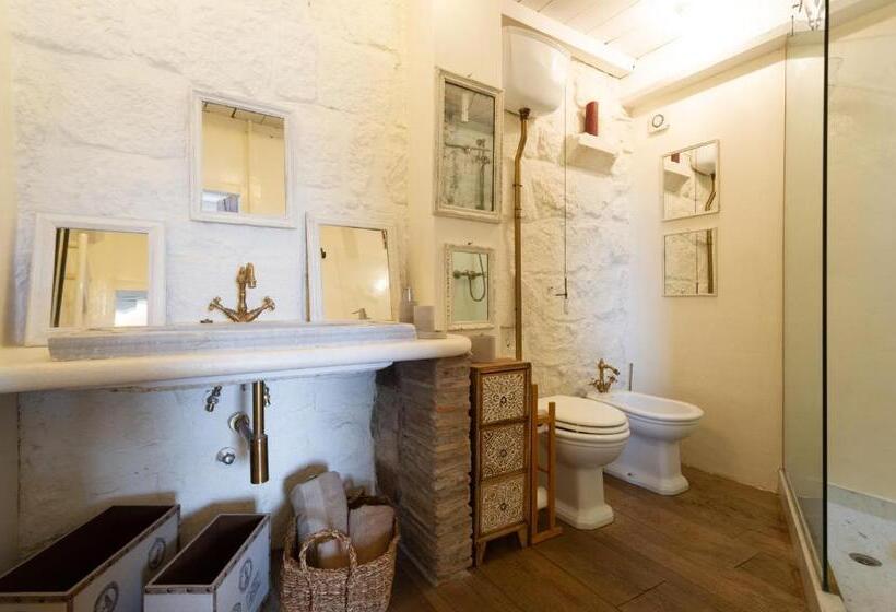 تختخواب و صبحانه La Suite Del Borgo