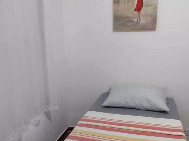 تختخواب و صبحانه Pousada Jardins
