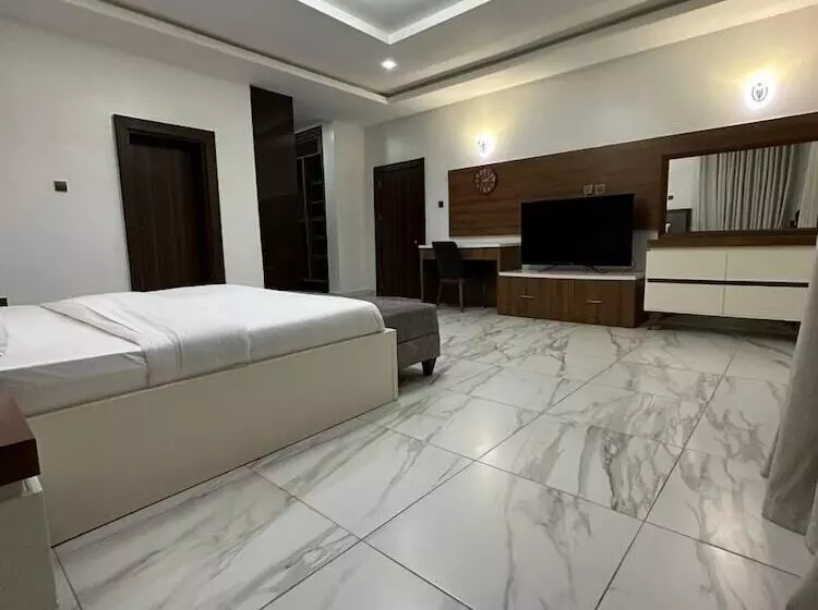 De James Hotels & Suites