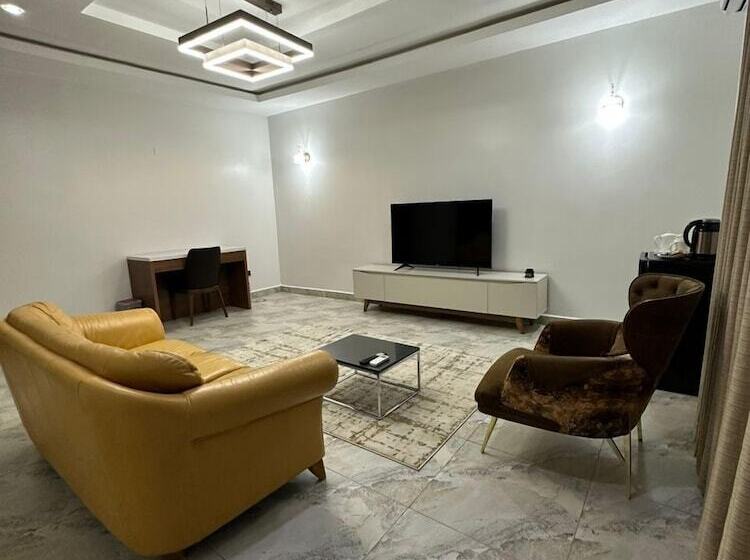 De James Hotels & Suites