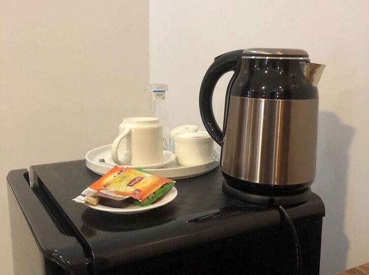 De James Hotels & Suites